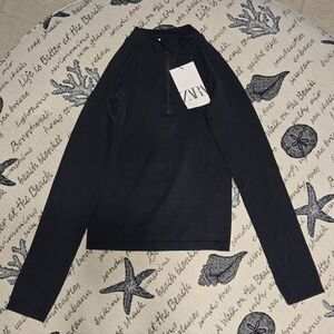 Zara seamless tshirt ski collection